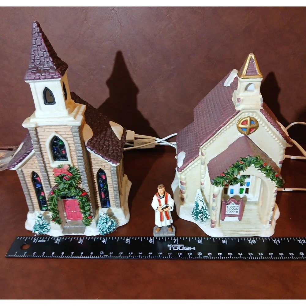 Christmas Bundle (2) Valley Mainstreet Collectors Churchs & 1992,1993 Light #138